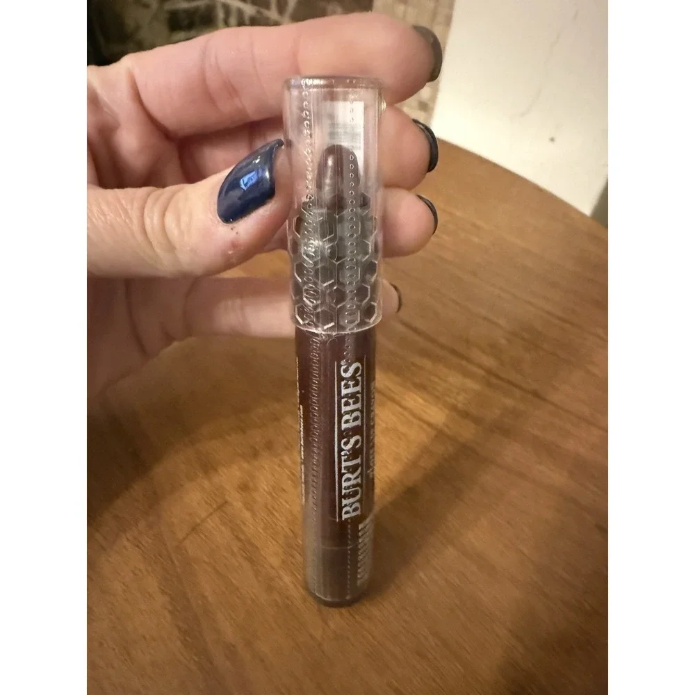 (1) BURT'S Burts Bees 100% Natural Lip‎ Crayon  432 BORDEAUX VINES New Sealed